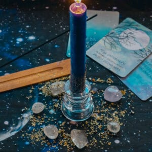 Ritualkerze Luna für Manifestation und Mondrituale Räucherstäbchen Glitzer Heilsteine Orakelkarten