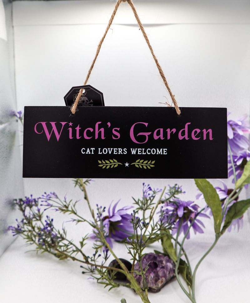 Deko Schild "Witch's Garden" – Wo Magie und Katzenliebe blühen – Bild 2